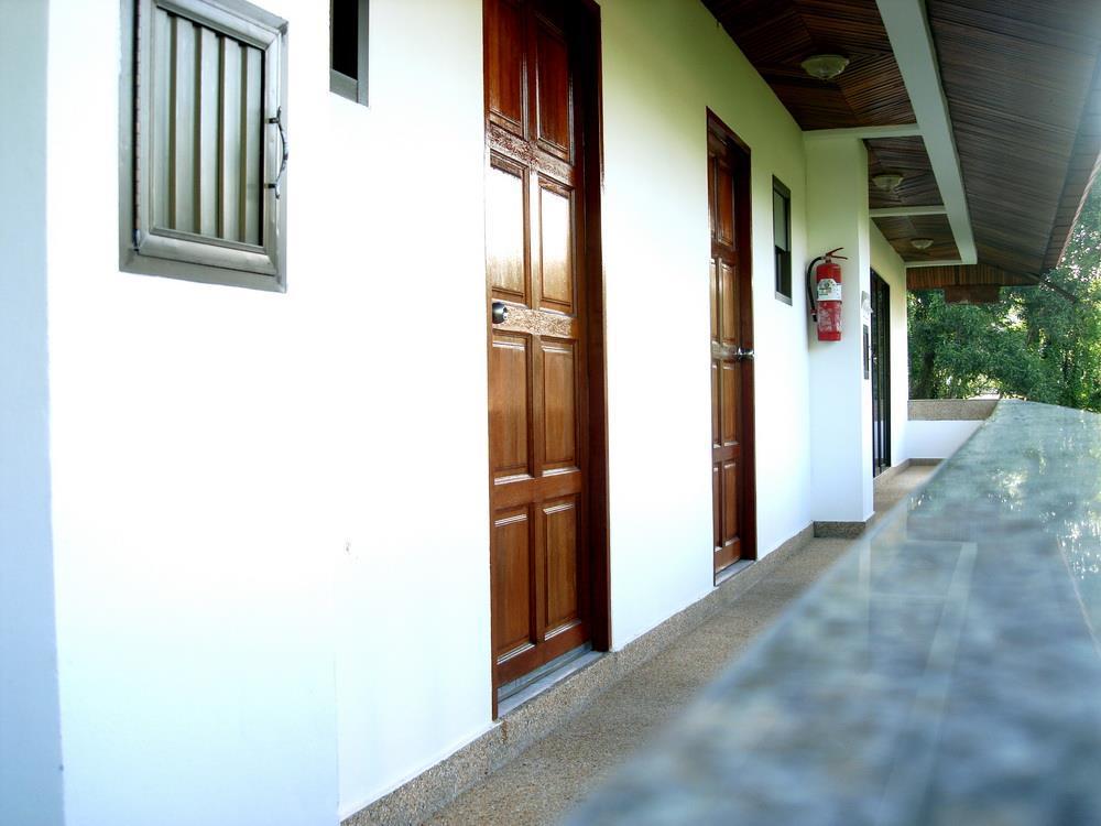 Waree'S Guesthouse プーケット エクステリア 写真